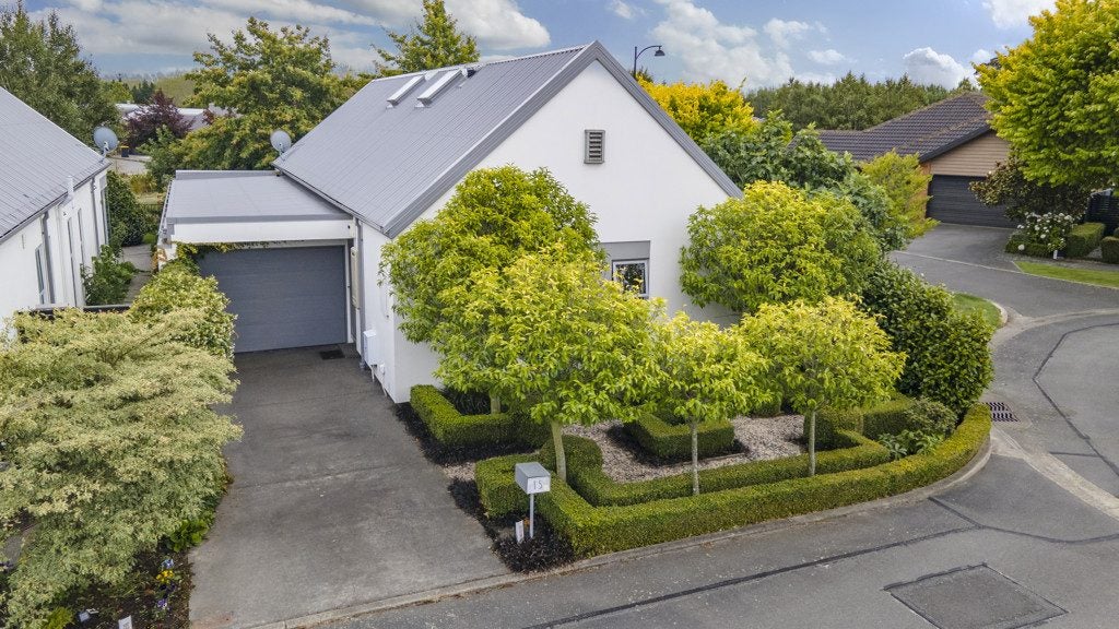 15 Famille Close, Yaldhurst, Christchurch - Carousel 1