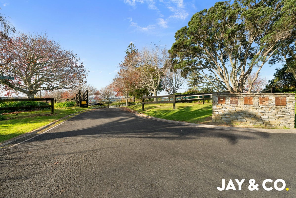 4 Birch Park Lane, Howick - Carousel 2
