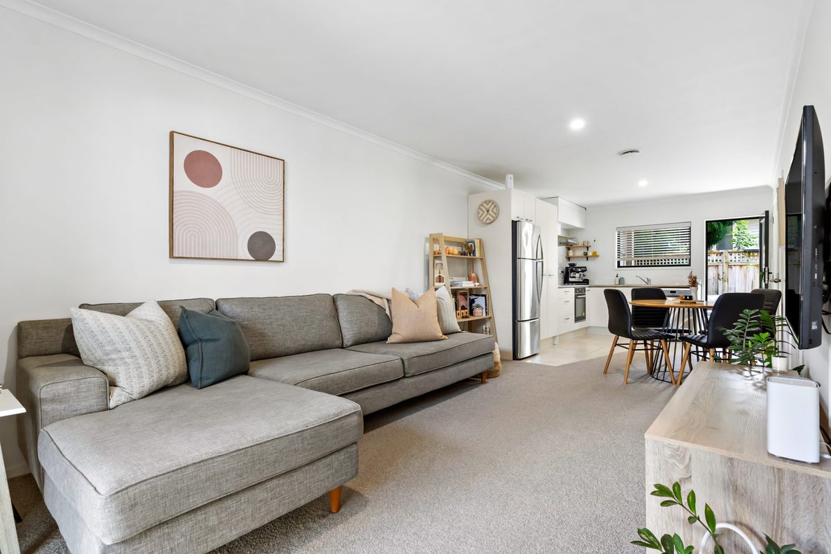 4/94 Glengarry Road, Glen Eden, Auckland - Carousel 2