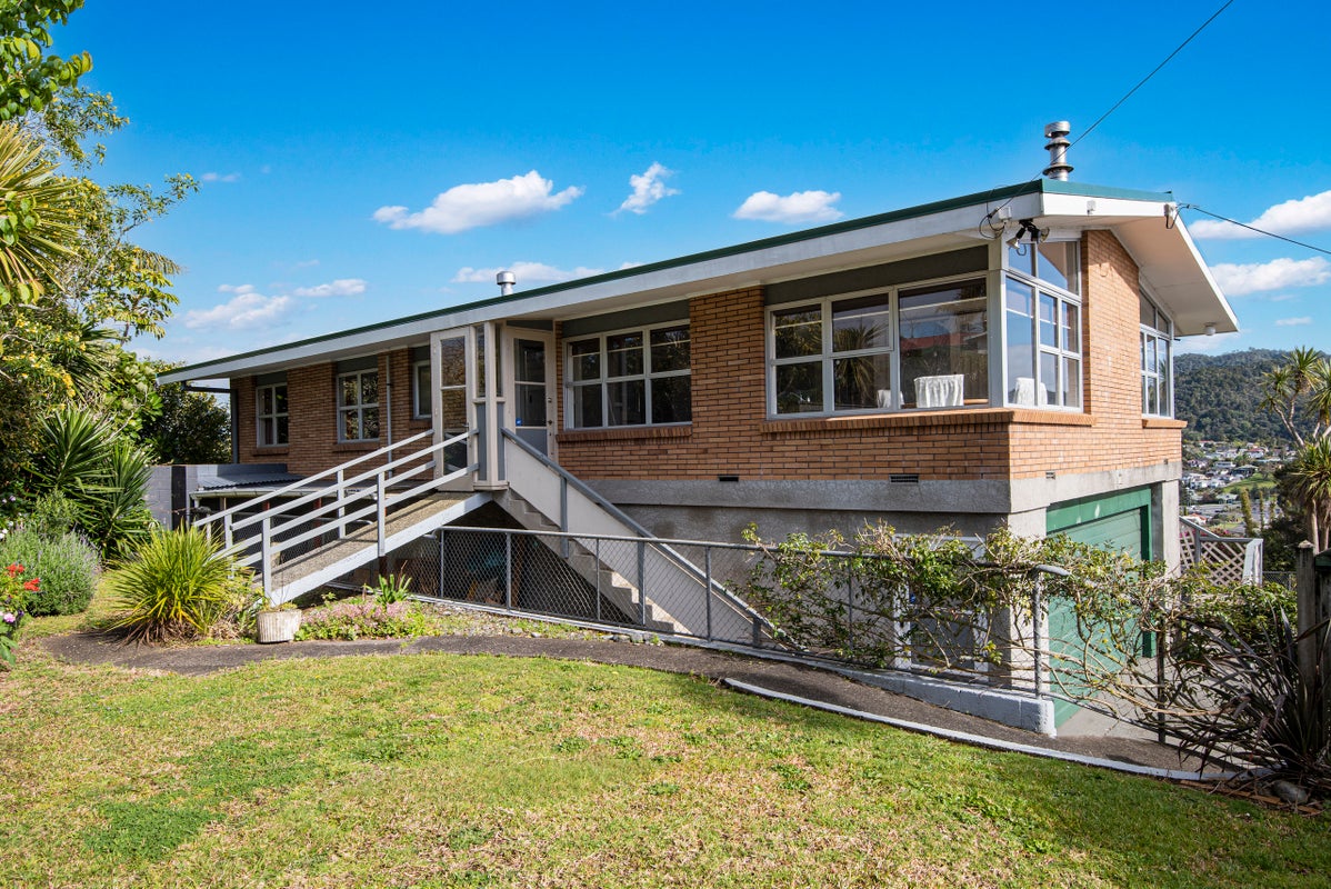 47 Hilltop Avenue, Morningside, Whangarei - Carousel 2