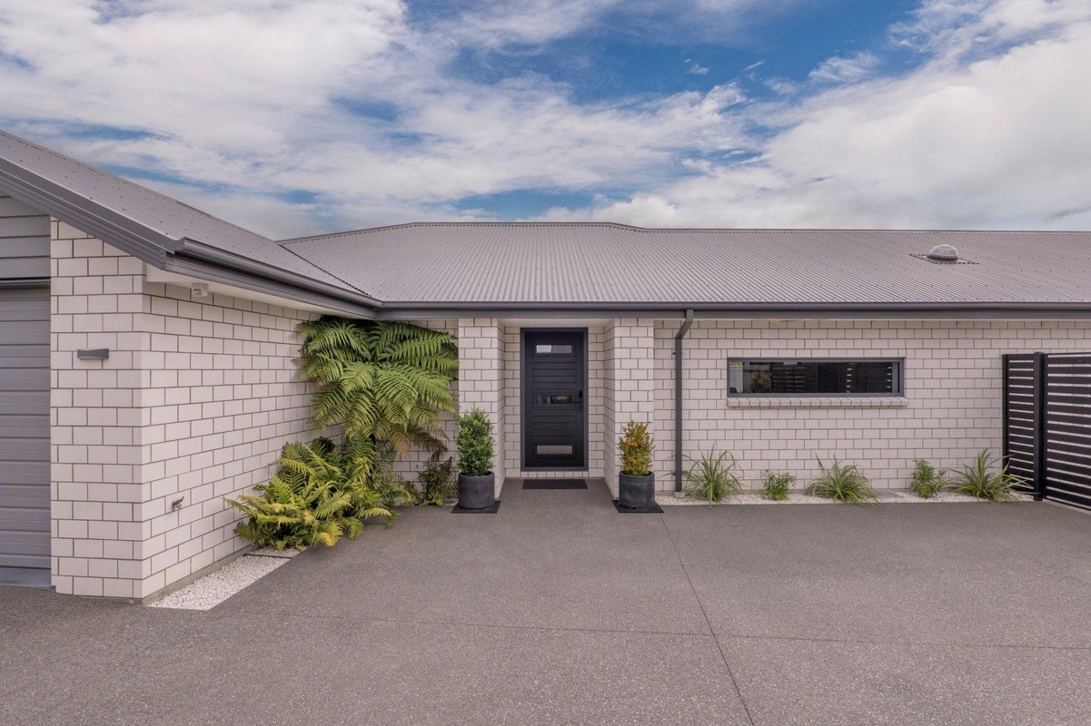 14 Ascot close, Lincoln, Christchurch - Carousel 1