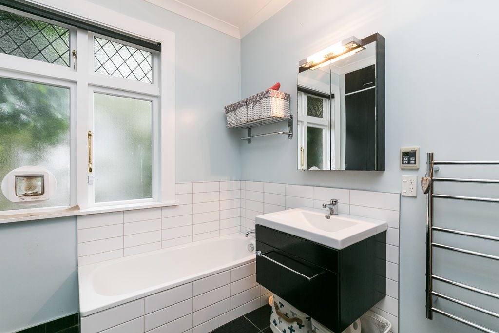 105 Mortimer Terrace, Brooklyn, Wellington - Carousel 14