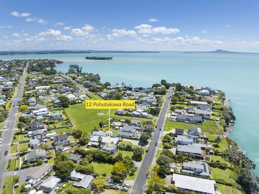 12 Pohutukawa Road, Beachlands, Auckland - Carousel 2