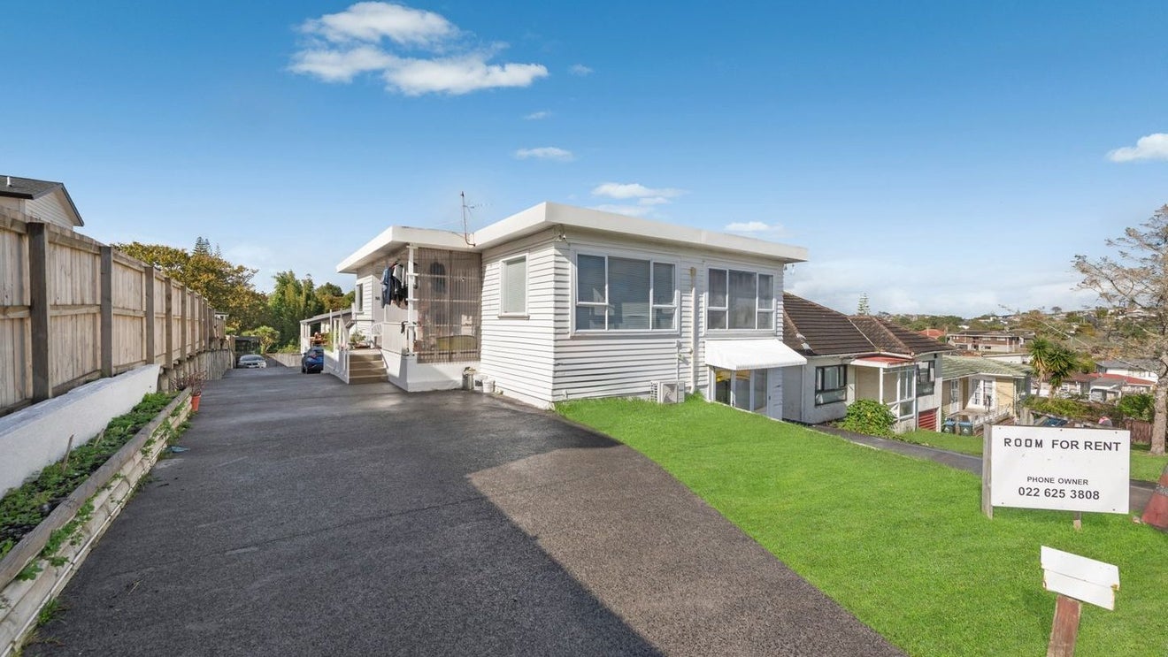 56 White Swan Road, Mount Roskill, Auckland - Carousel 1