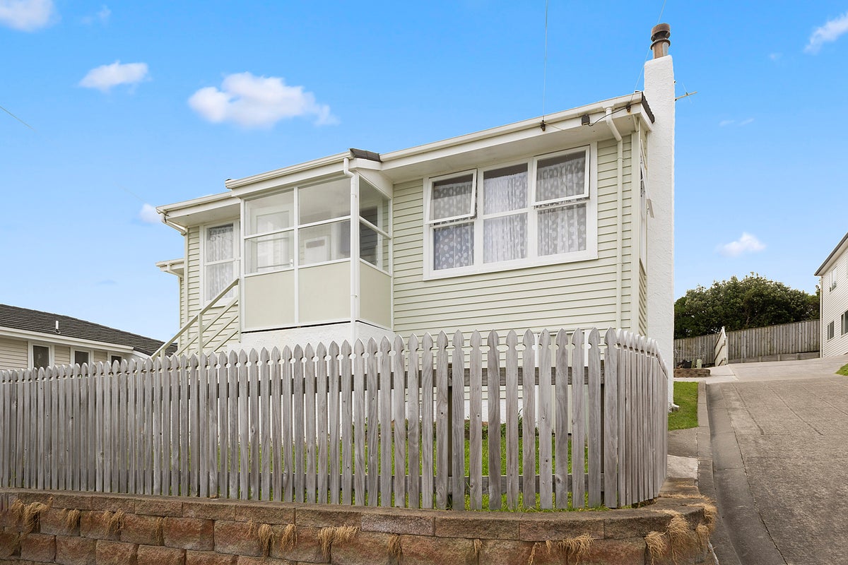 26 Matatiro Street, Titahi Bay, Porirua - Carousel 2