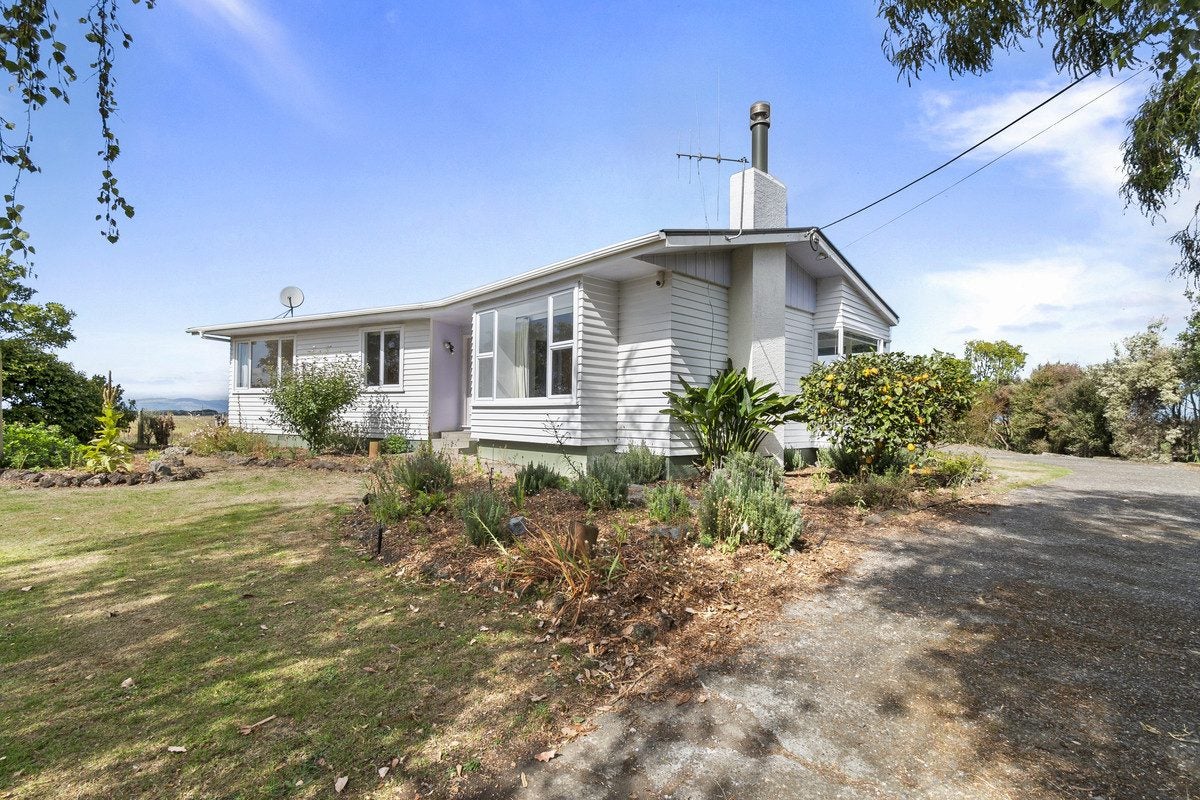 35 Rosina Road, Tangimoana, Palmerston North - Carousel 1