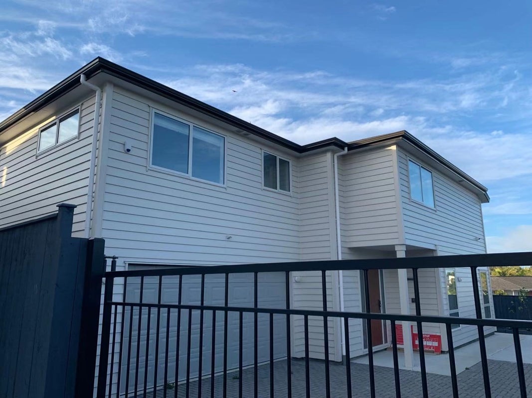 21A The Boulevard, Sunnyhills, Auckland - Carousel 1