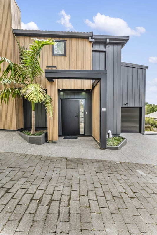214 St Heliers Bay Road, Saint Heliers, Auckland - Carousel 1