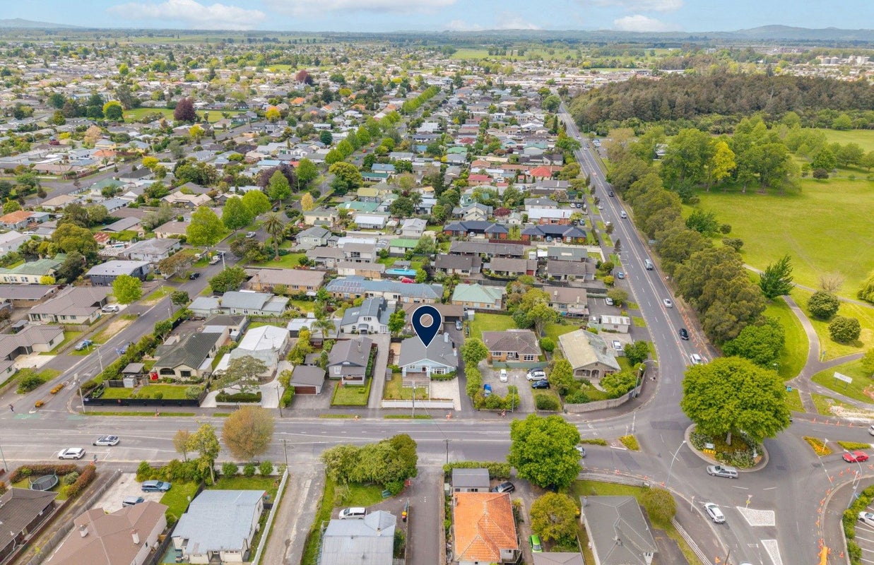 932 Heaphy Terrace, Fairfield, Hamilton - Carousel 22