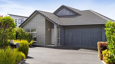 7 Andalusian Way, Karaka, Papakura - Carousel 1