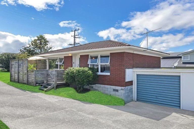 1/15 Northboro Road, Hauraki, Auckland - Carousel 1