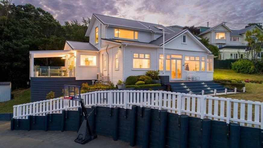 15 Wade Street, Wadestown, Wellington - Carousel 1