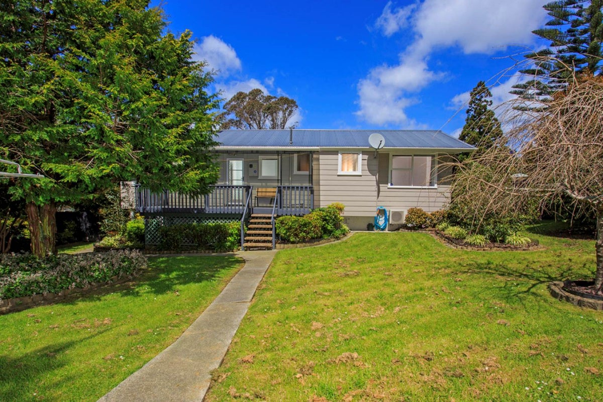 46 Bentley Avenue, Glenfield, Auckland - Carousel 2