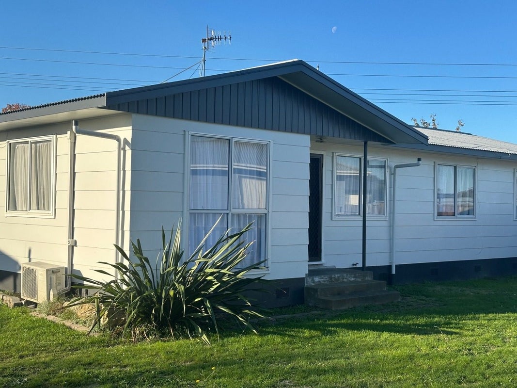 6 Palgrave Avenue, Flaxmere, Hastings - Carousel 2