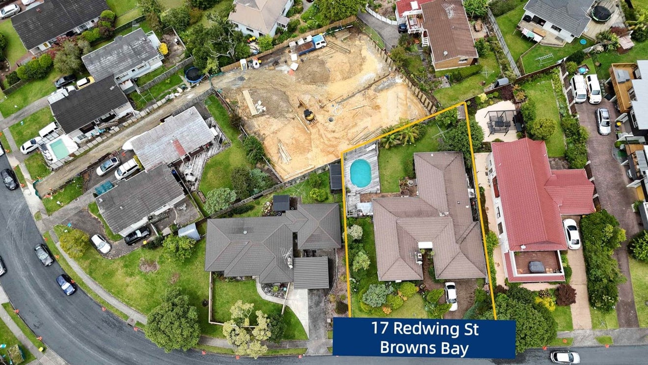 17 Redwing Street, Browns Bay, Auckland - Carousel 1