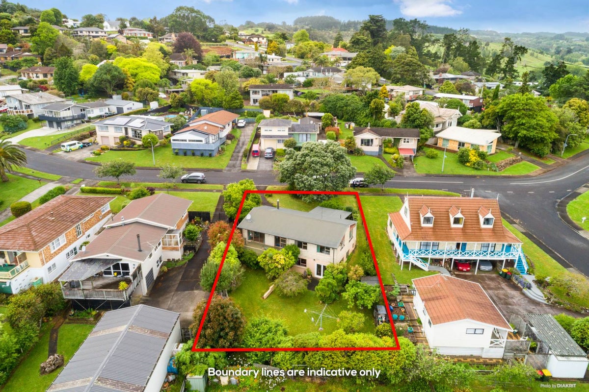 7 Barberton Terrace, Red Hill, Papakura - Carousel 1