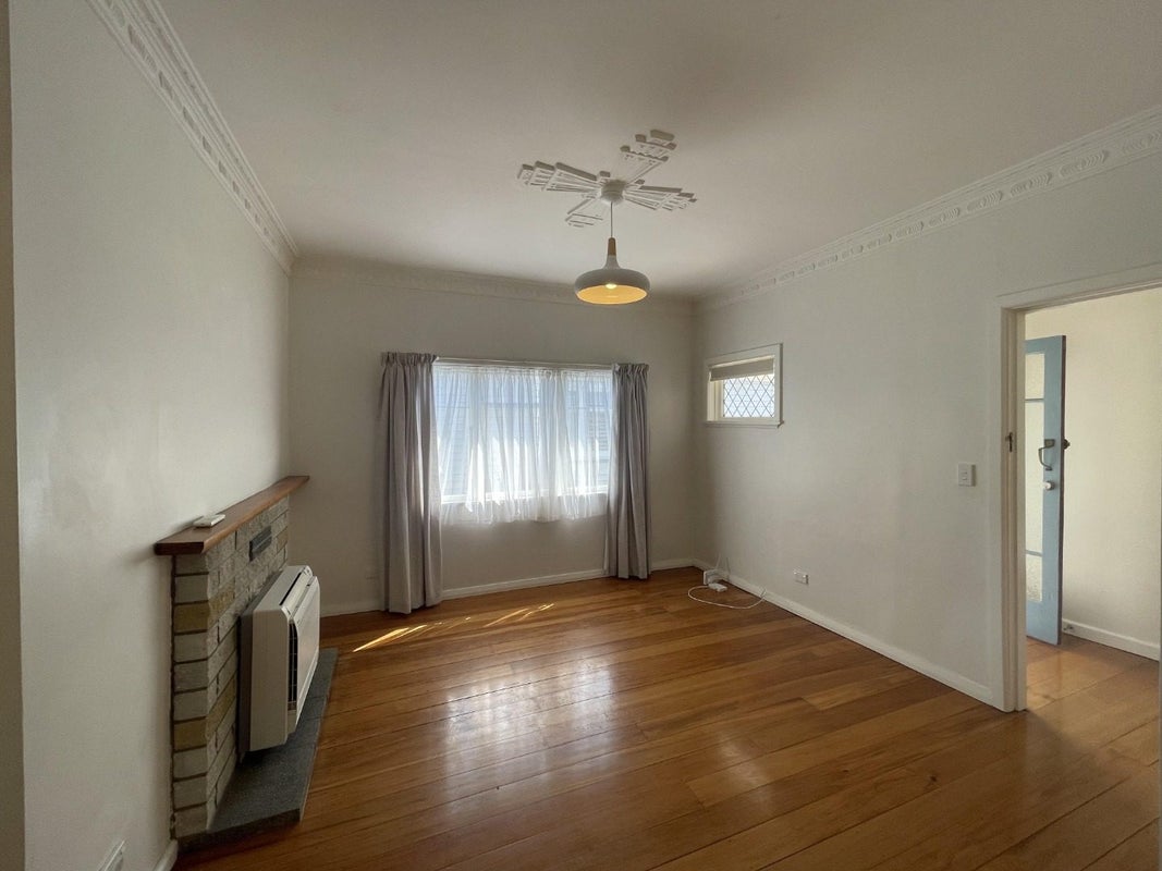 8 Birdwood Road, Waterloo, Lower Hutt - Carousel 2