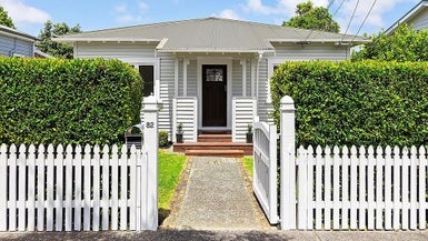 82 Gribblehirst Road, Sandringham, Auckland - Carousel 1