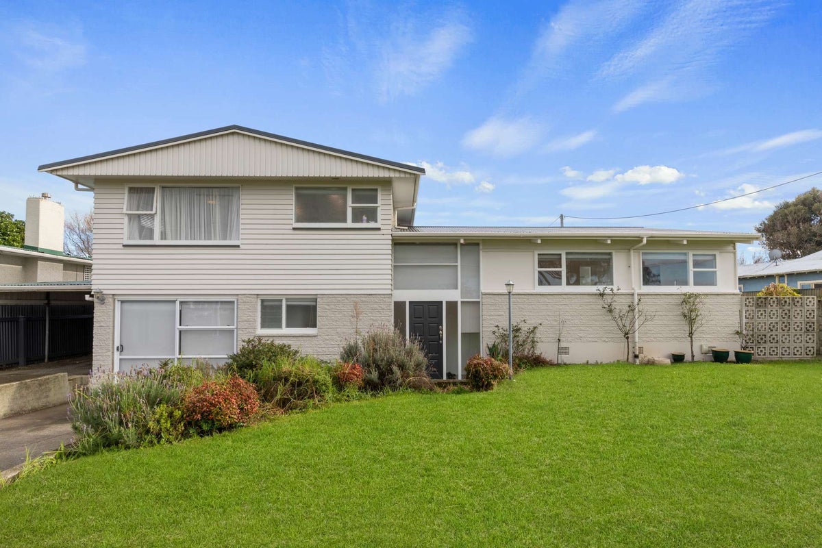 158 Parsons Street, Springvale, Whanganui - Carousel 1