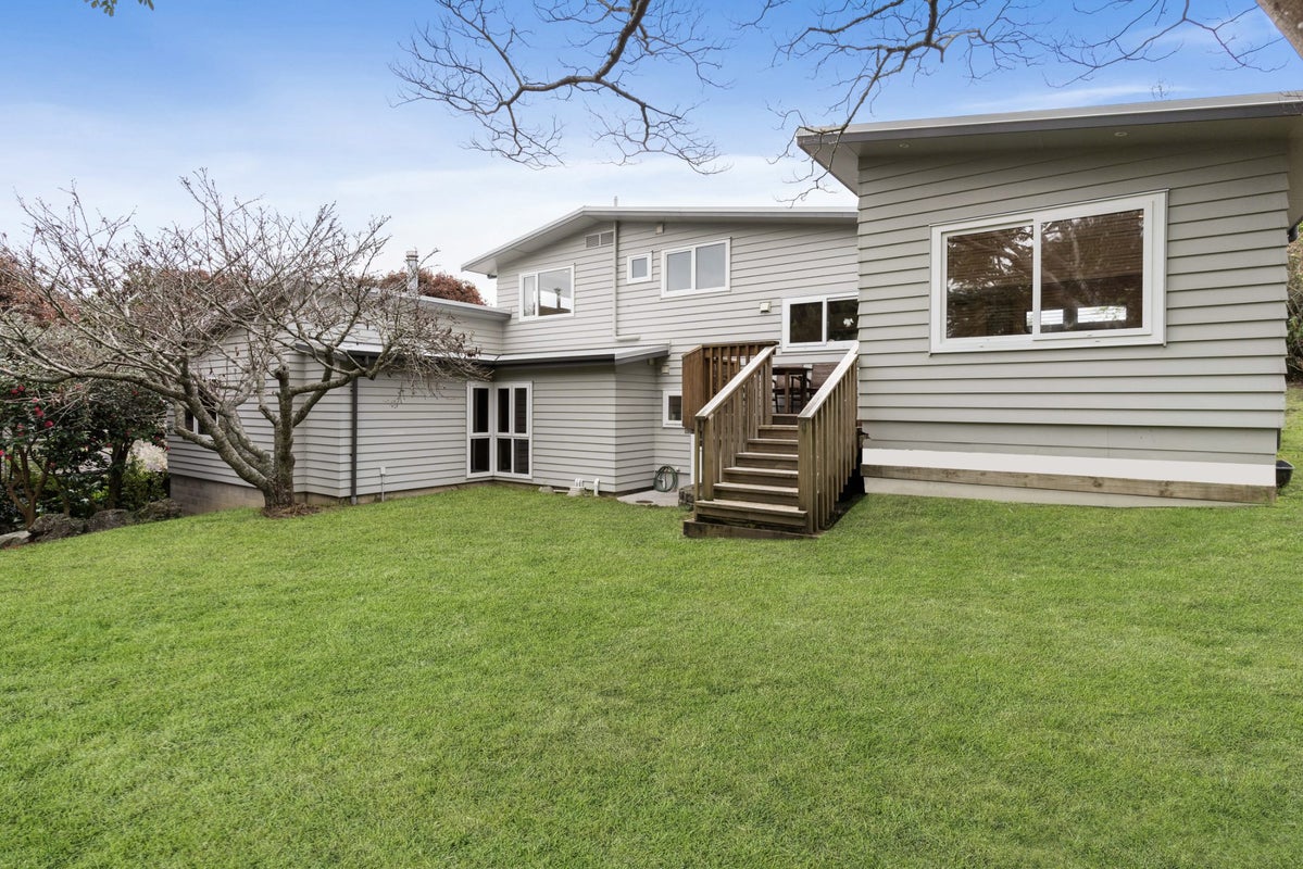 22 Gwenand Place, Botany Downs, Auckland - Carousel 2