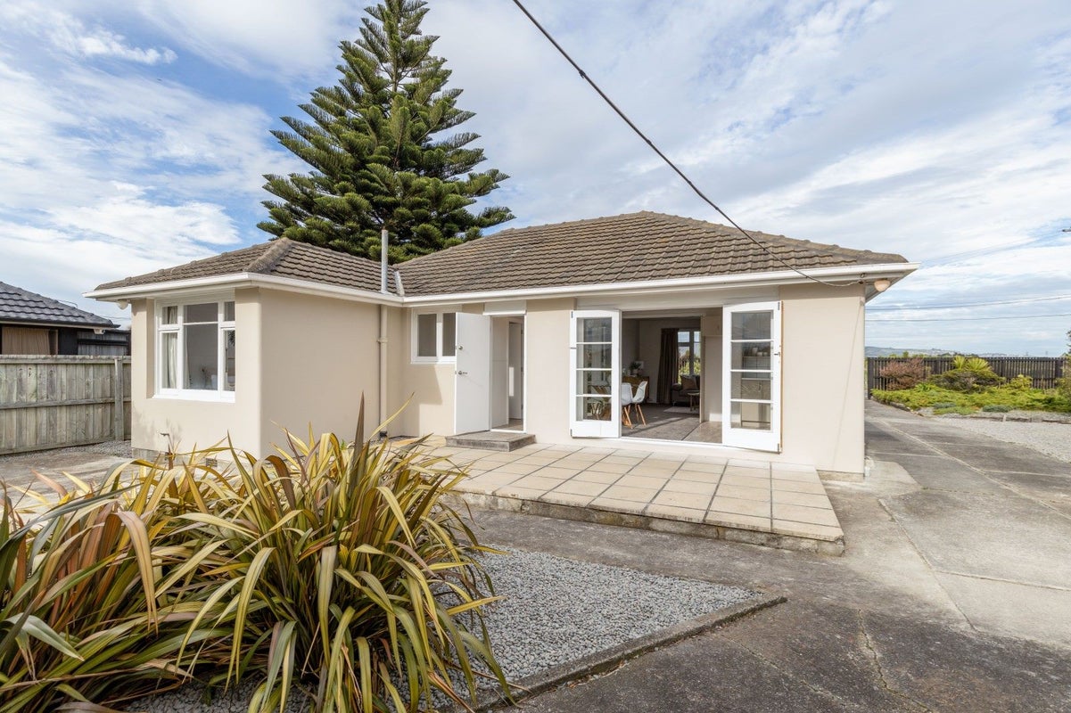 413 Breezes Road, Aranui, Christchurch - Carousel 1