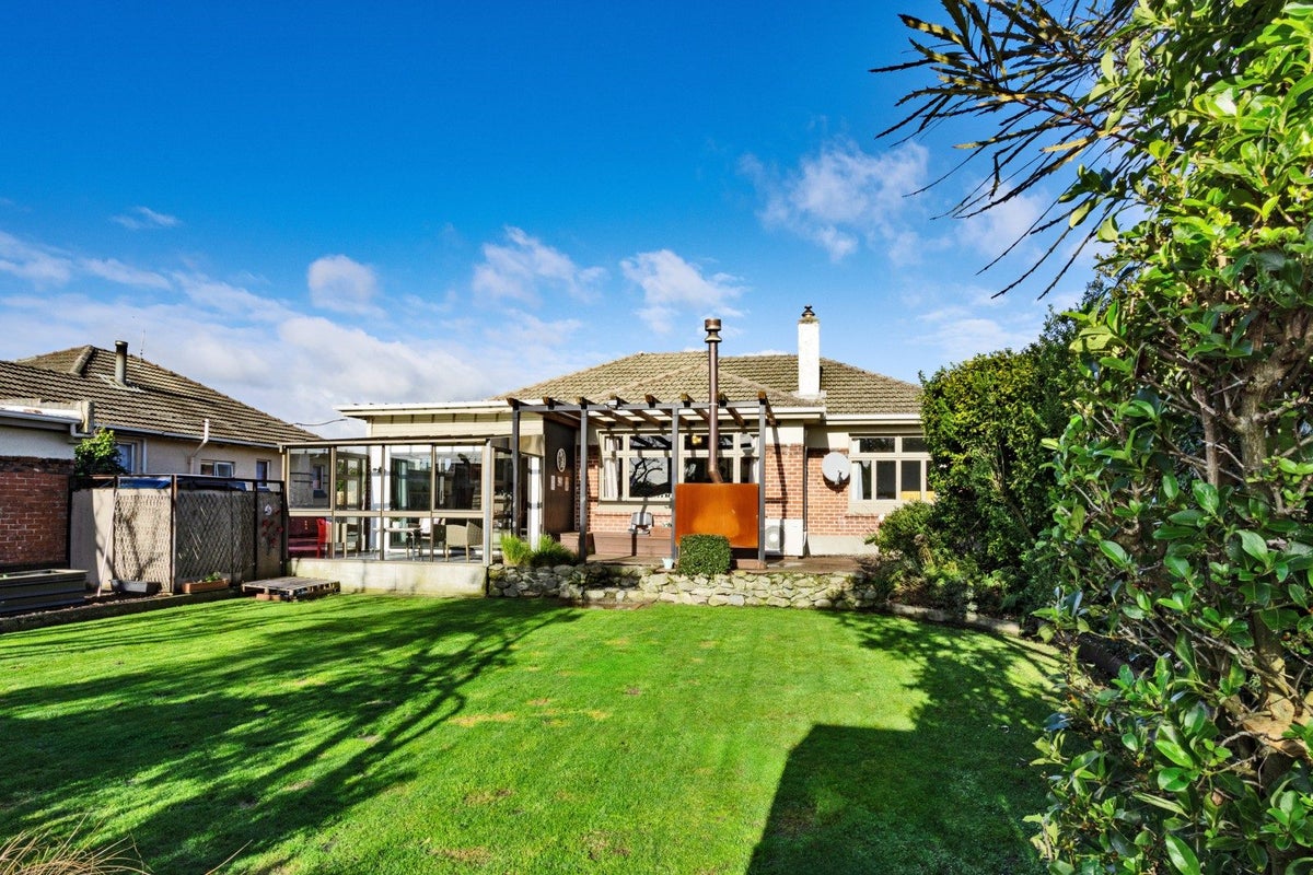 66 Totara Street, Newfield, Invercargill - Carousel 1