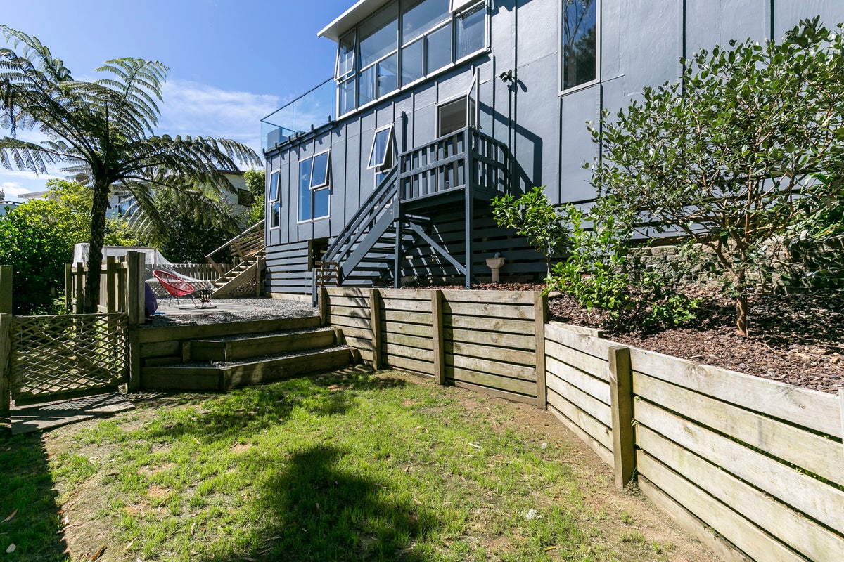 7 Otonga Way, Churton Park, Wellington - Carousel 2