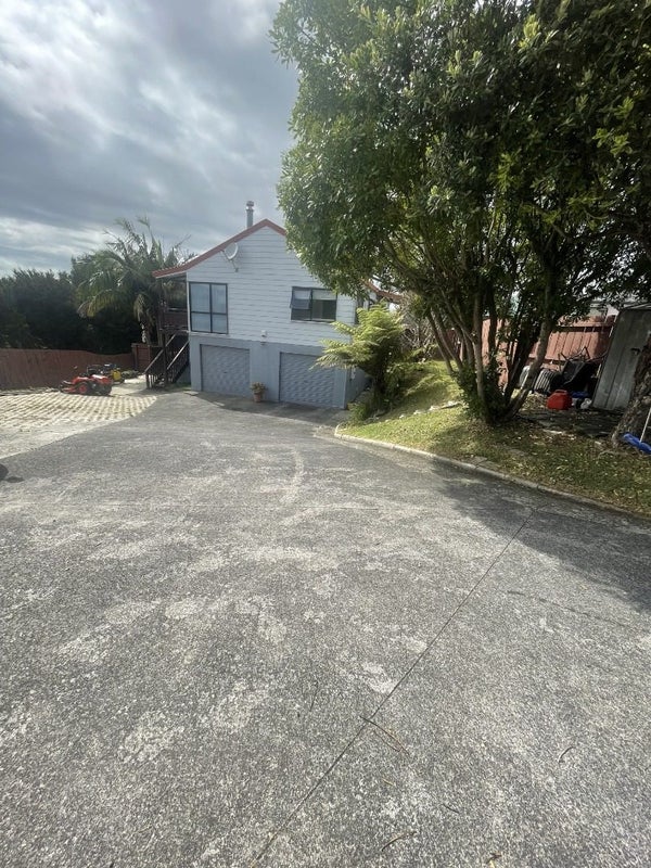 4 Coubray Place, Botany Downs, Auckland - Carousel 1