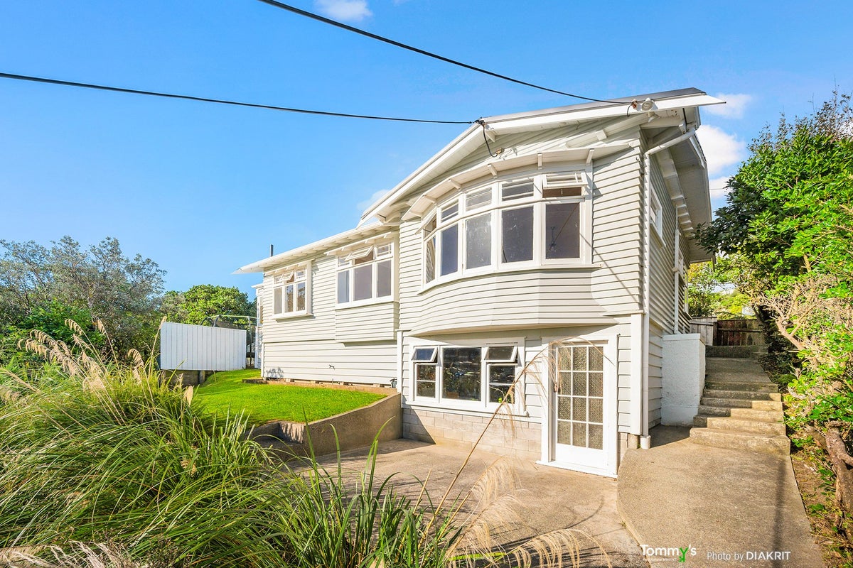 74 Darlington Road, Miramar, Wellington - Carousel 1
