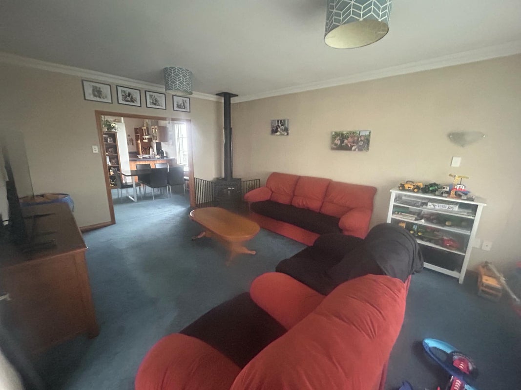 33 Guy Street, Dannevirke - Carousel 2