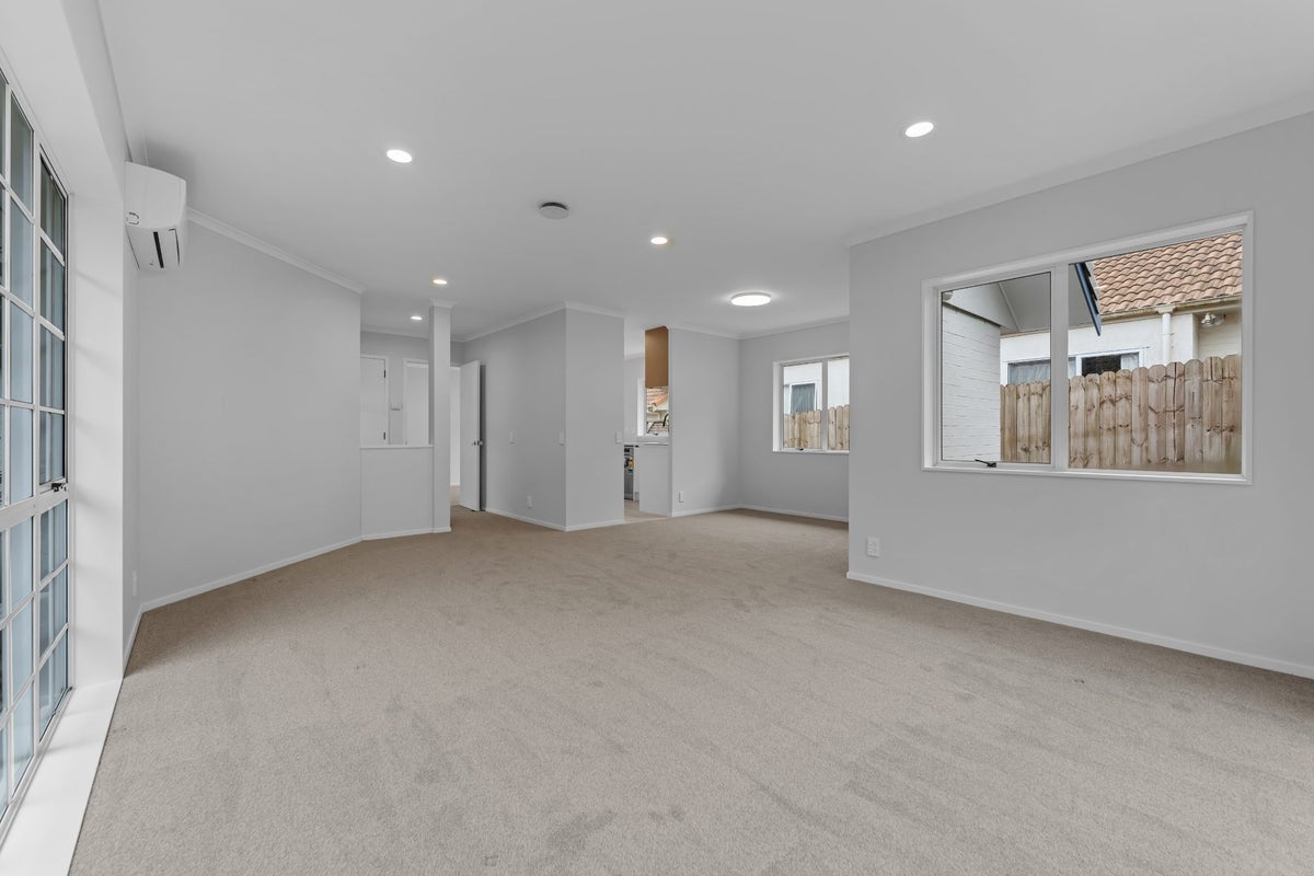 41a Aberfeldy Avenue, Highland Park, Manukau City, Auckland - Carousel 2