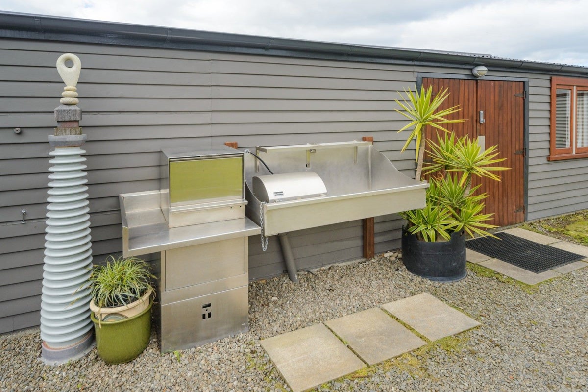 438 Tremaine Avenue, Takaro, Palmerston North - Carousel 22