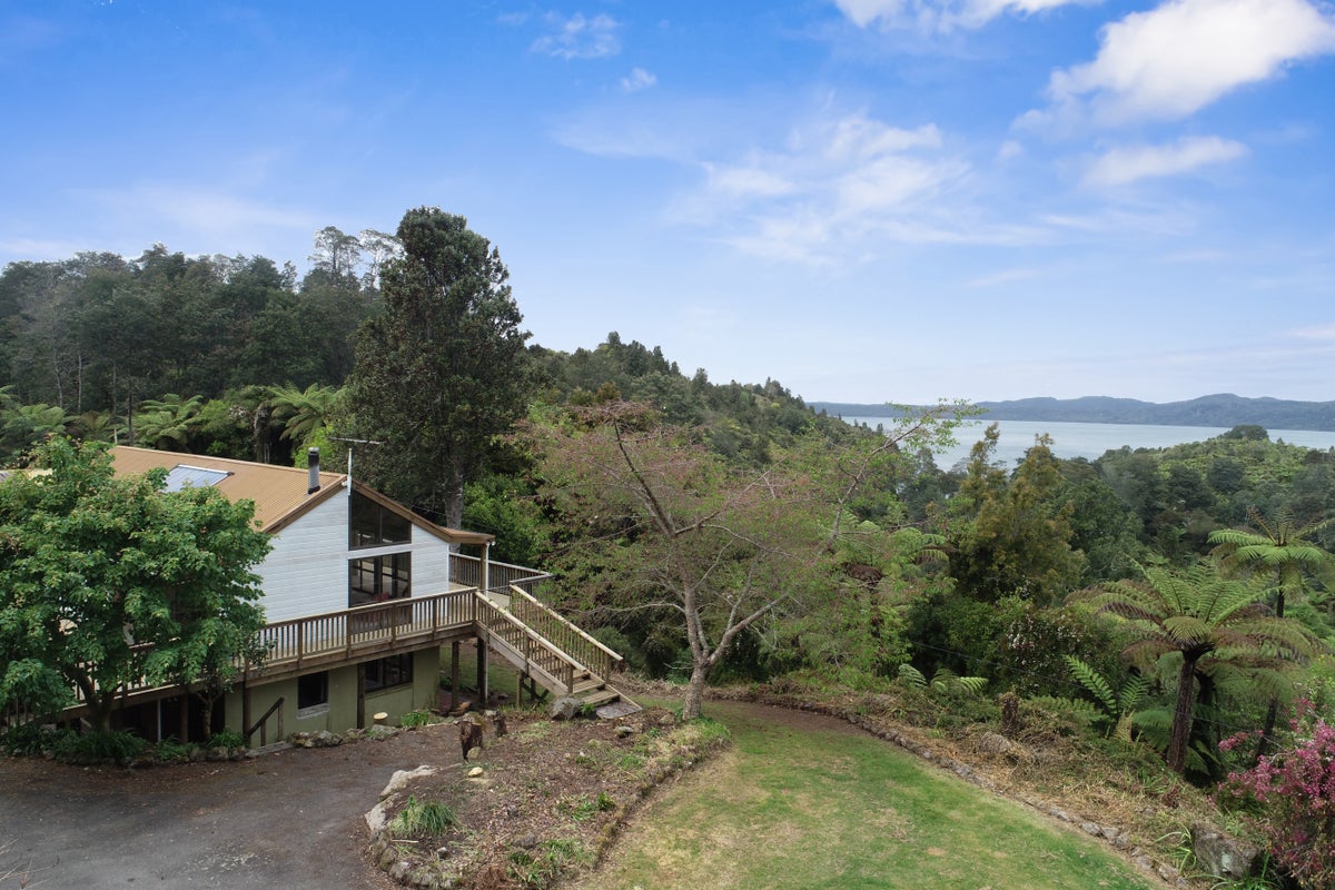 588 Spencer Road, Lake Tarawera, Rotorua - Carousel 1