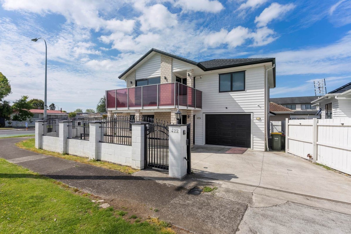 422 Massey Road, Mangere East, Auckland - Carousel 23