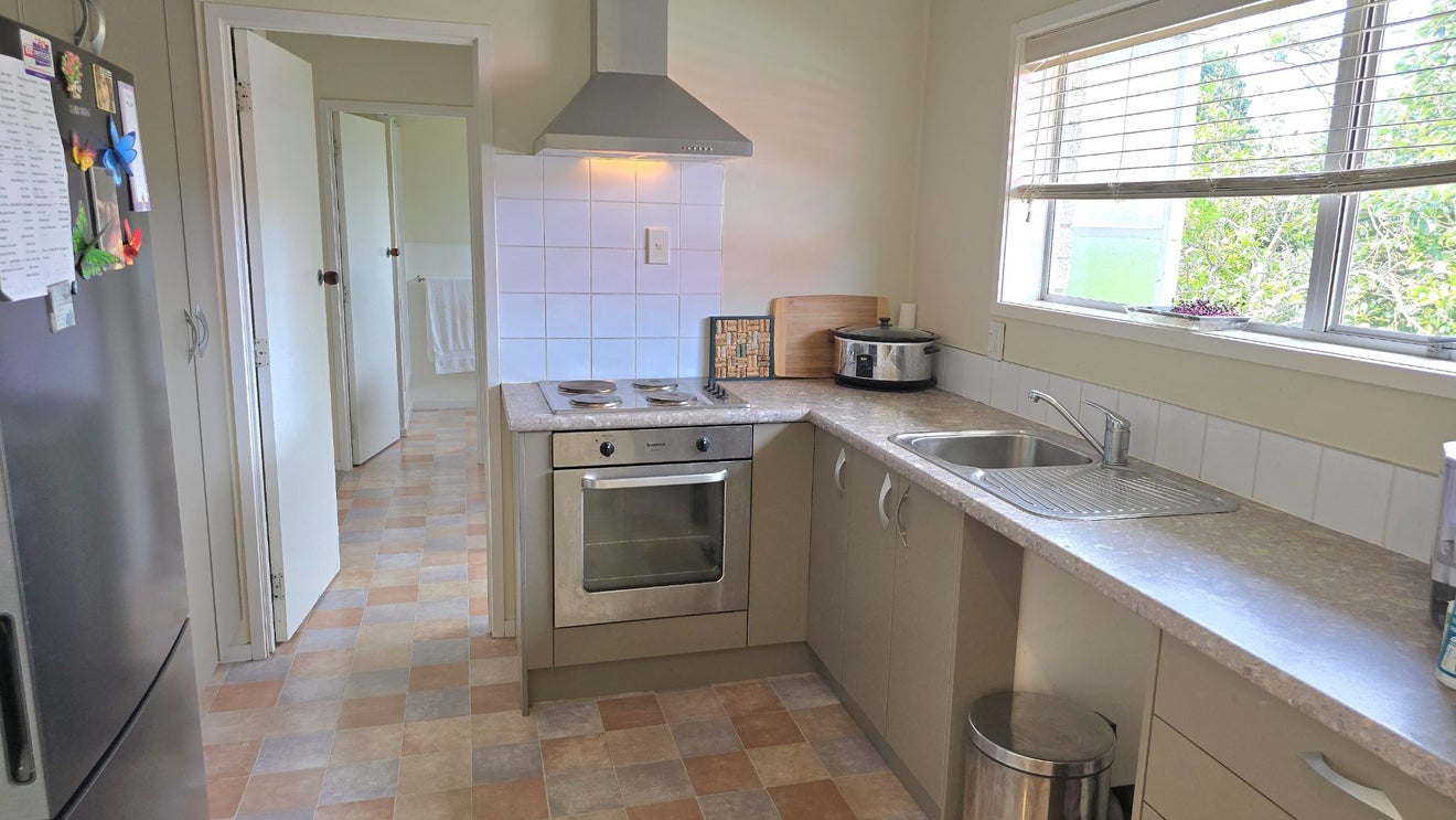 3/12 Lyon Avenue, St Lukes, Auckland - Carousel 2