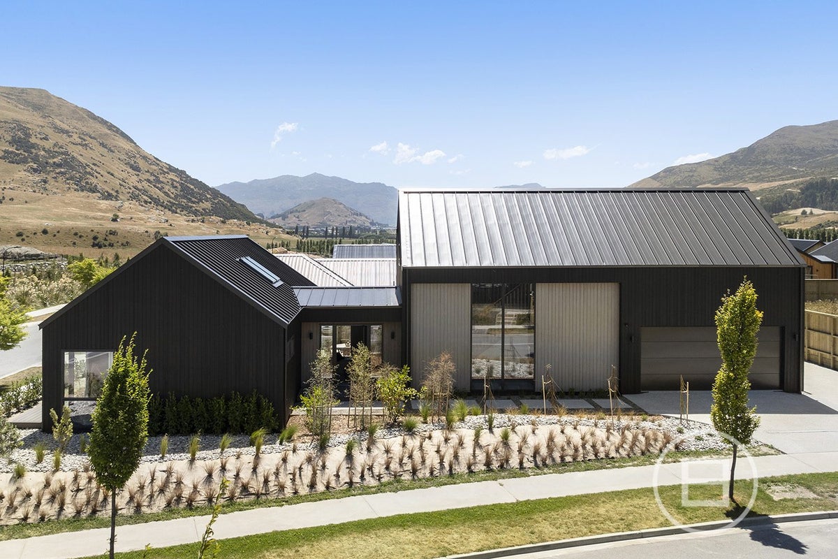 27 Drysdale Road, Jacks Point, Queenstown - Carousel 2
