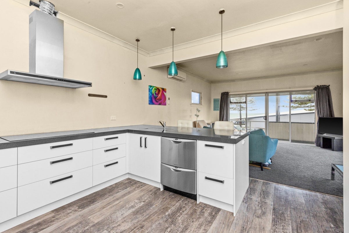 473 Marine Parade, Napier South, Napier - Carousel 1