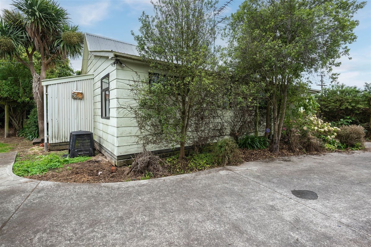 37 Pembertons Road, Sefton, Sefton - Carousel 11