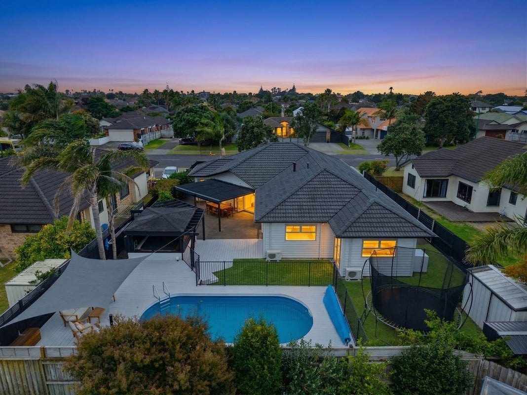 636 Grenada Street, Papamoa Beach, Papamoa - Carousel 1