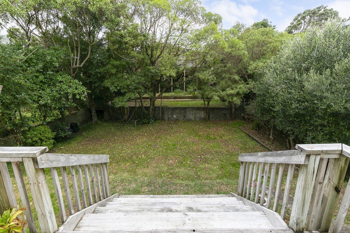 13 Aplin Terrace, Ngaio, Wellington - Carousel 2