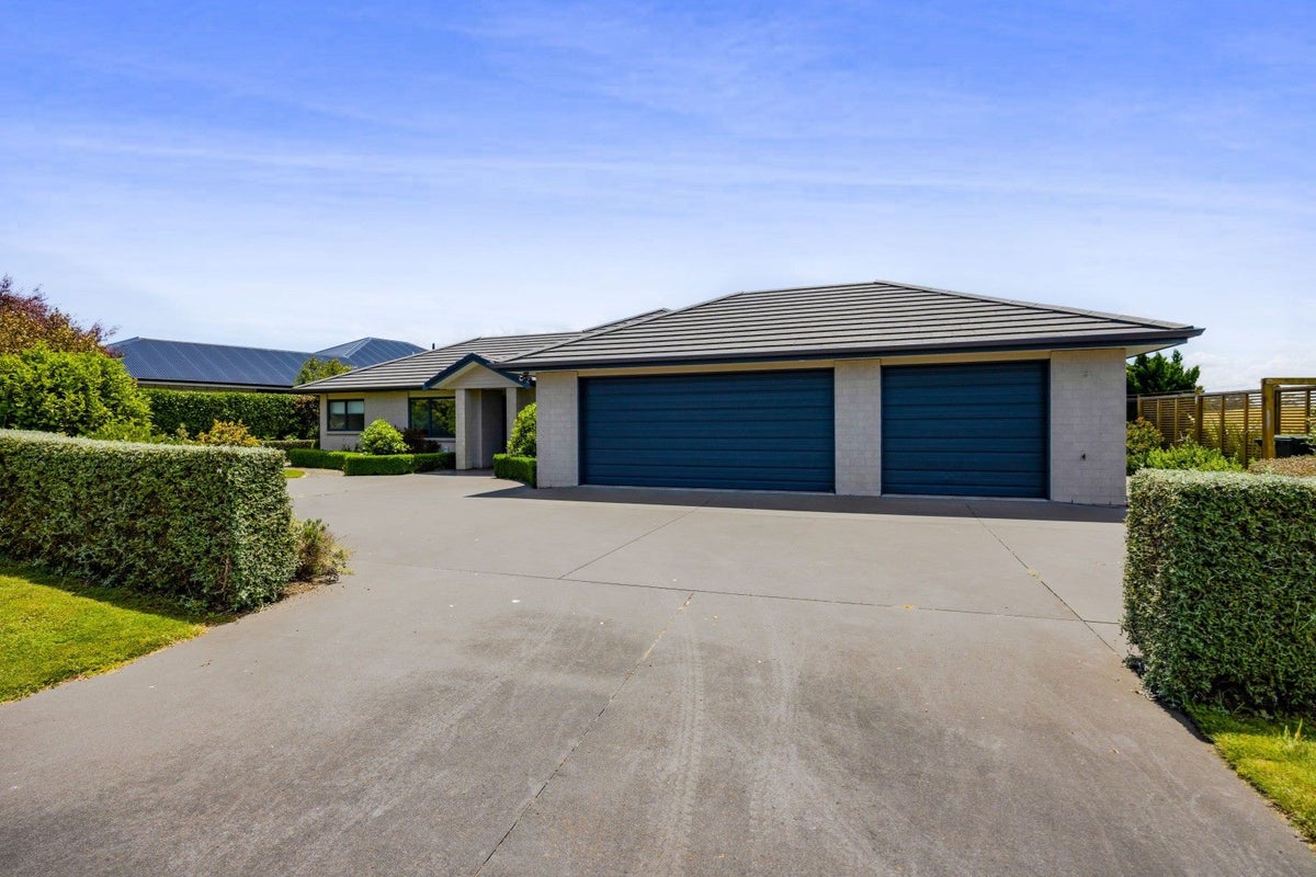 3 Larlin Heights, Hawera - Carousel 2
