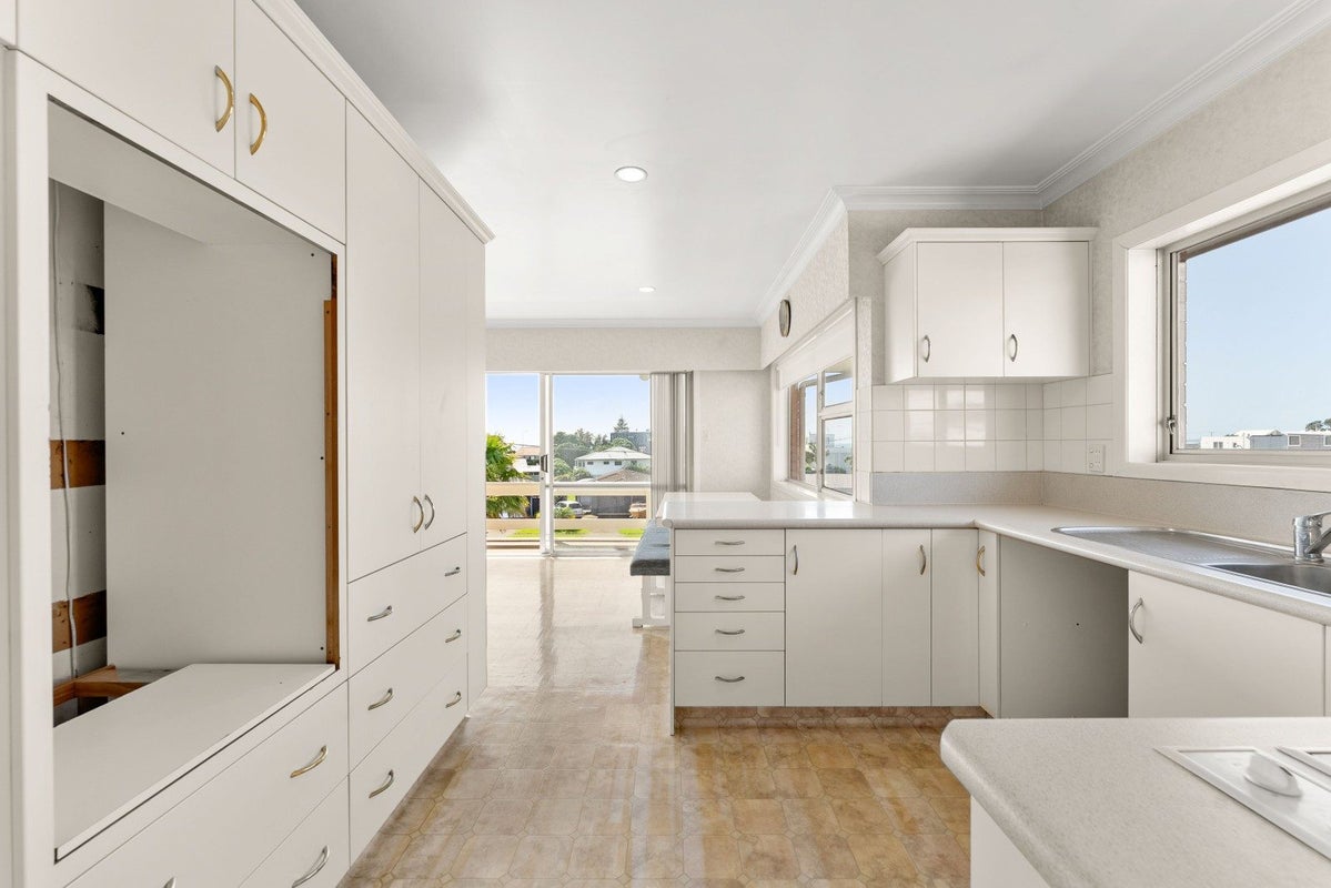 12 Ulster Street, Mount Maunganui, Mount Maunganui - Carousel 2