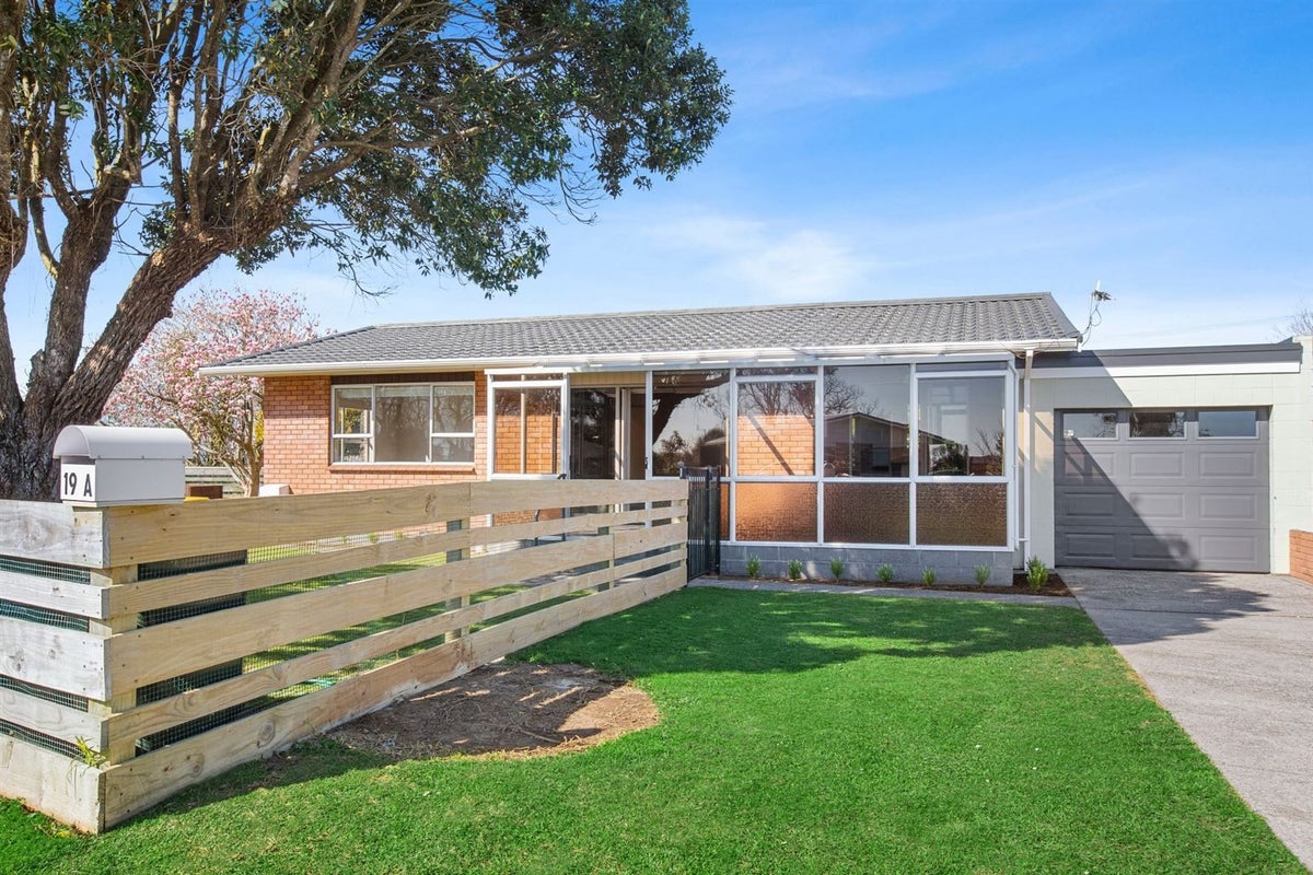 19A Truby King Street, Merrilands, New Plymouth - Carousel 1