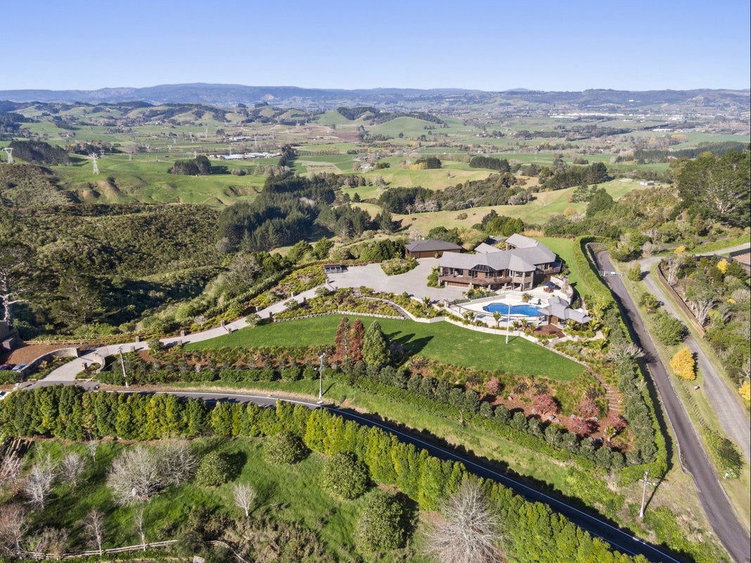 481 REDOUBT RD, Alfriston, Auckland - Carousel 1