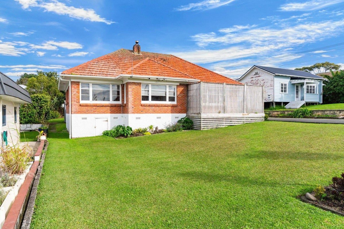 44 Plunket Street, Dargaville - Carousel 17