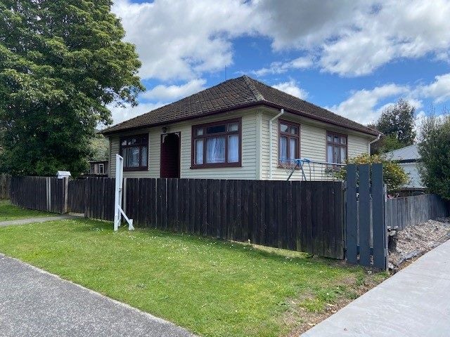 24A Bidois Road, Fairy Springs, Rotorua - Carousel 1