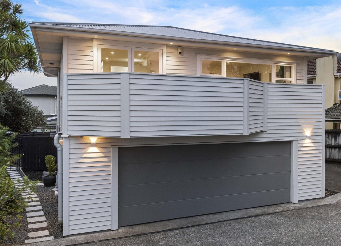 1/556 East Coast Road, Windsor Park, Auckland - Carousel 1