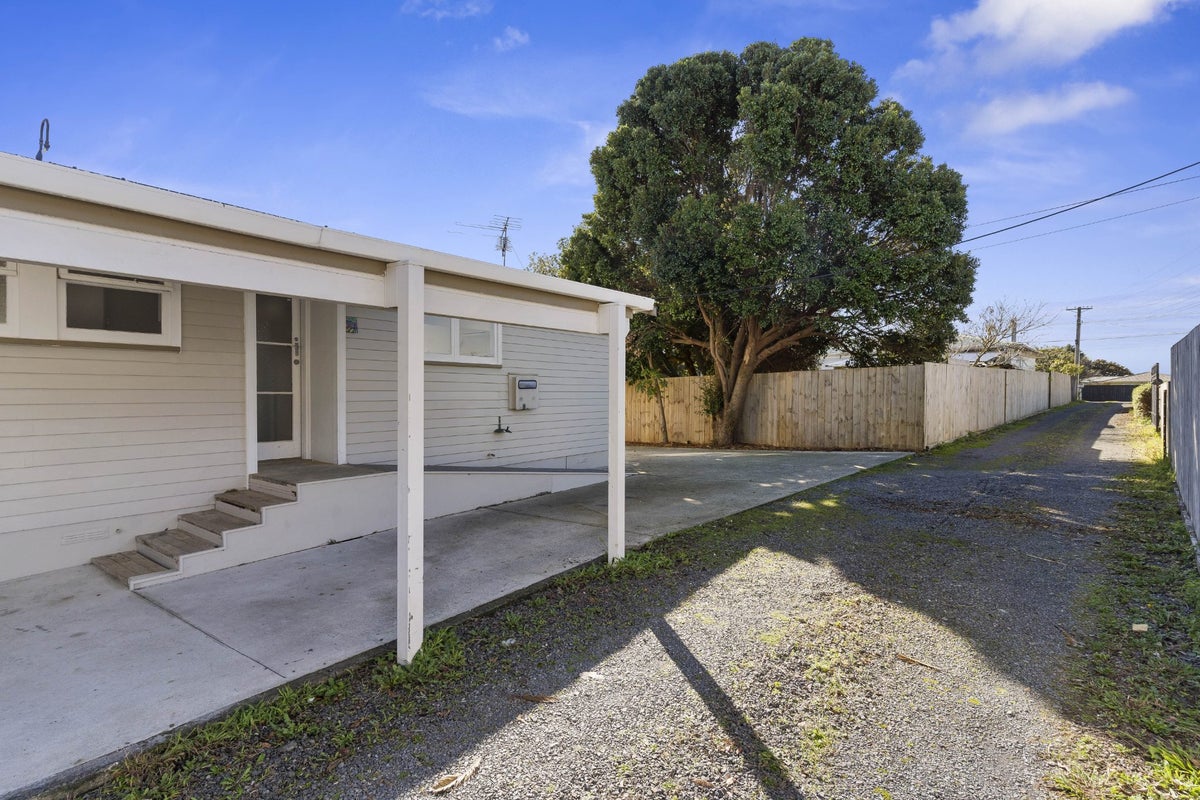 30A Tramway Road, Beach Haven, Auckland - Carousel 15