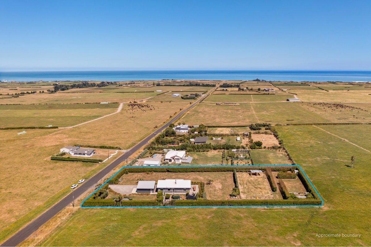 138 Stent Road, New Plymouth - Carousel 2
