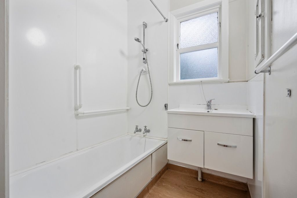 432 Point Chevalier Road, Point Chevalier, Auckland - Carousel 9